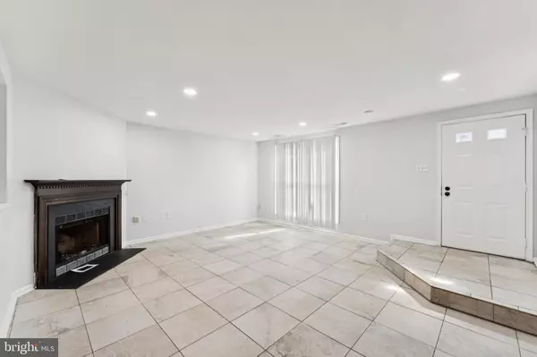 Manassas, VA 20109,7527 BELLE GRAE DR