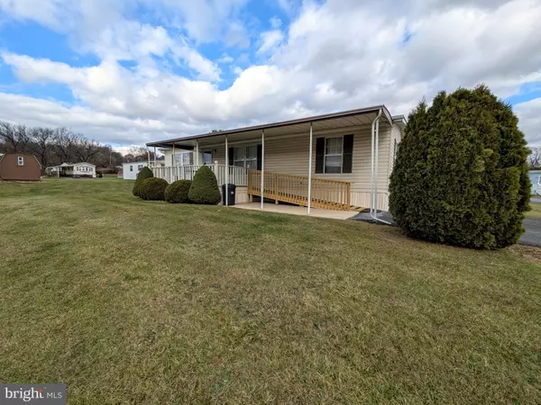 43 DAVID DR, Walnutport, PA 18088