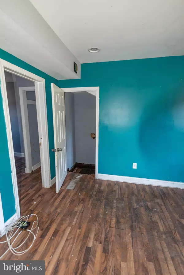 Baltimore, MD 21213,1403 N DECKER AVE