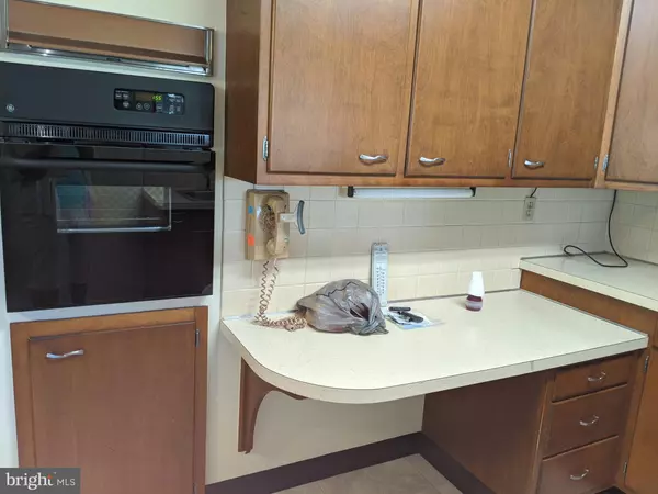 Quakertown, PA 18951,1995 ROUTE 212