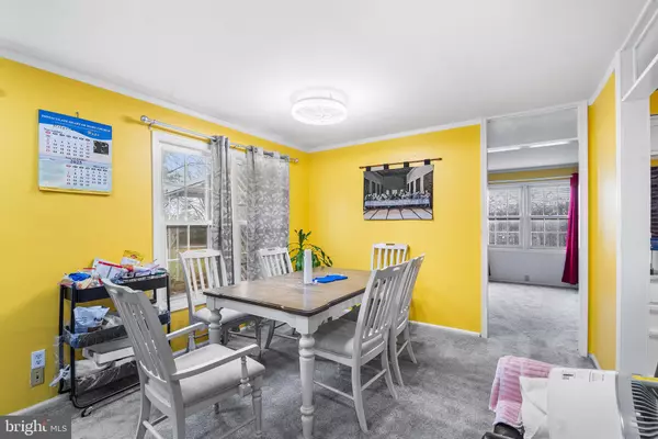 Newtown, PA 18940,4 WESTWOOD CT