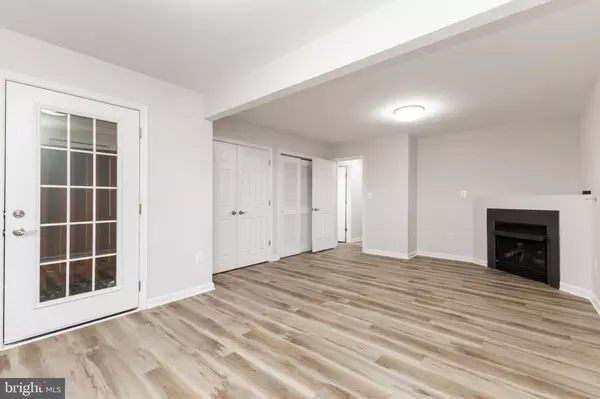 Woodbridge, VA 22192,12903 TITANIA WAY