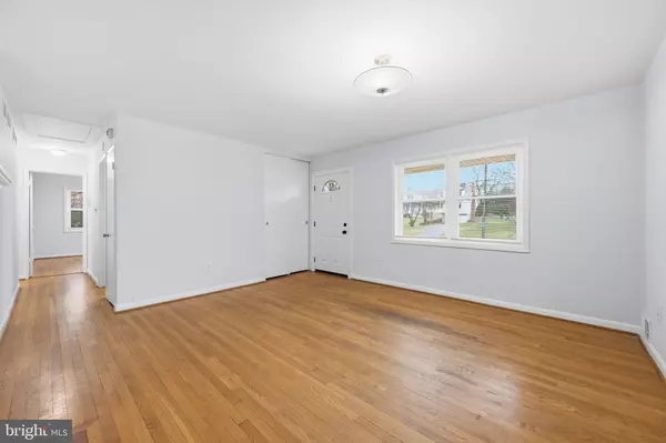 Alexandria, VA 22312,3908 BRADDOCK RD