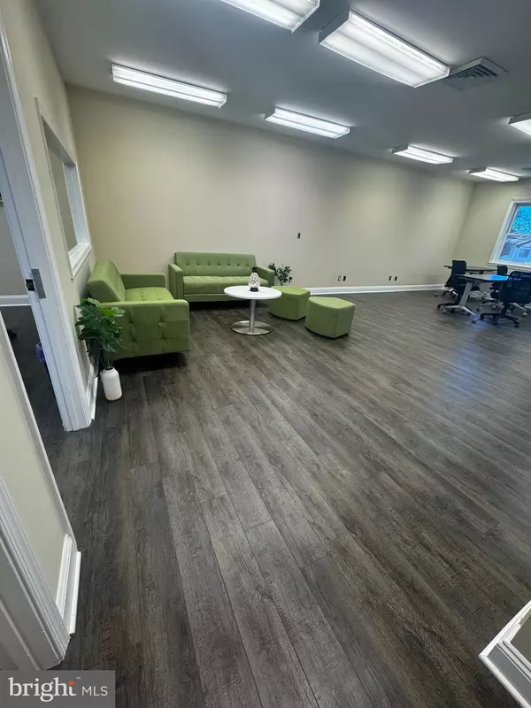 Manassas, VA 20109,7528 DIPLOMAT DR #201