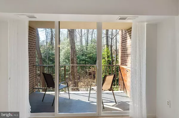 Reston, VA 20190,1532 NORTHGATE SQ #12A