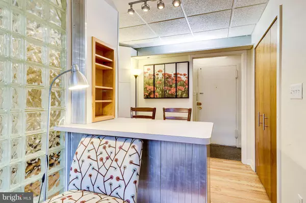 Arlington, VA 22209,1111 ARLINGTON BLVD #812