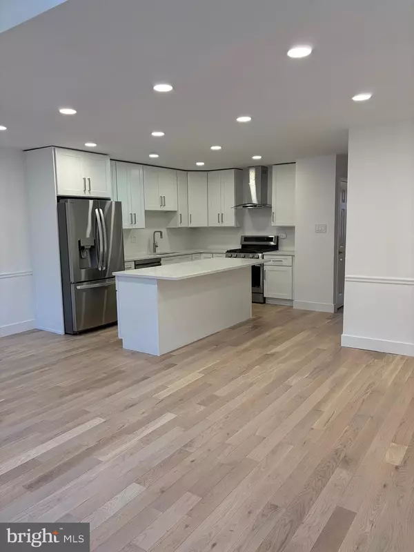 1007 STONEHAM DR #1007B, West Chester, PA 19382