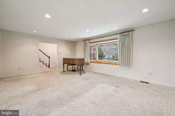 Cherry Hill, NJ 08003,503 BALSAM RD