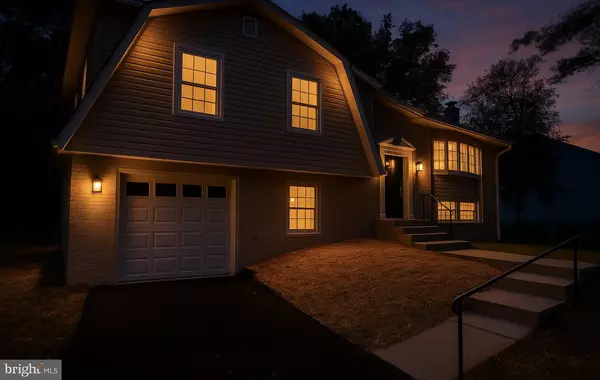 Waldorf, MD 20601,2650 PINEWOOD DR