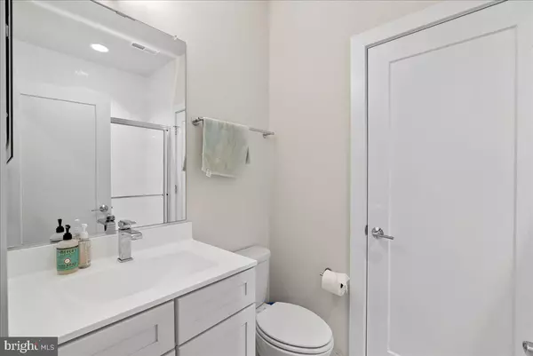 Chantilly, VA 20151,4902 TRAIL VISTA LN