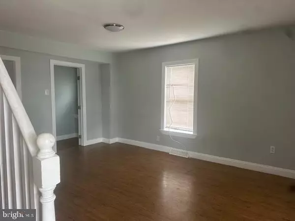 Vineland, NJ 08360,493 W ELMER RD