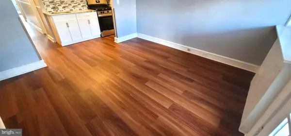 Philadelphia, PA 19120,4922 N 8TH ST