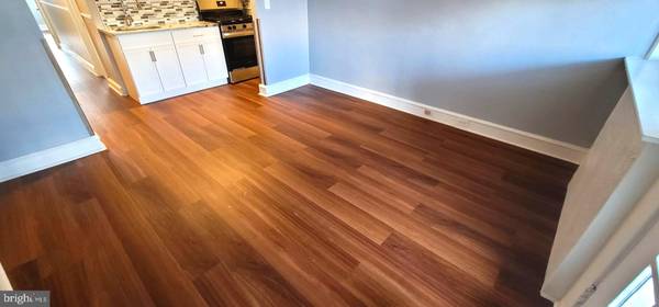 Philadelphia, PA 19120,4922 N 8TH ST