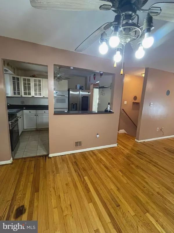 Riverdale, MD 20737,6612 HILLWOOD DR