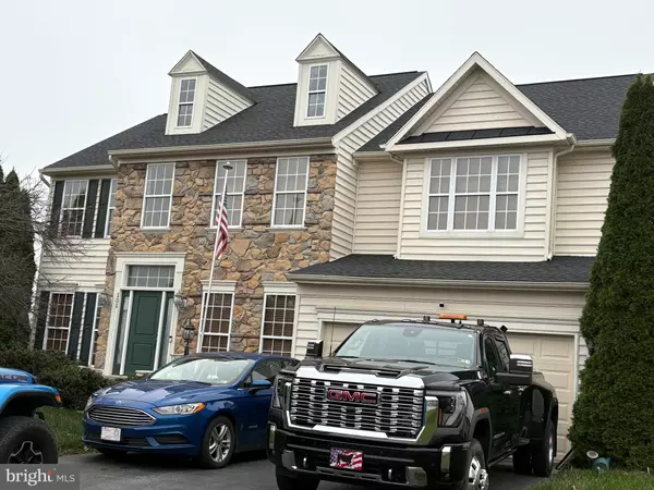 101 RUSTLING LEAF PL, Kearneysville, WV 25430