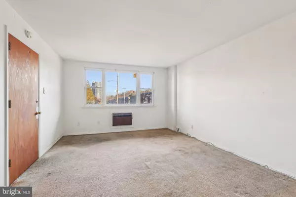 Philadelphia, PA 19131,2572 BALWYNNE PARK RD