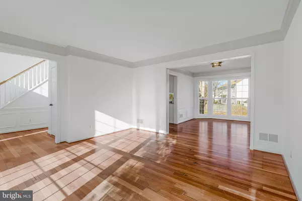 Leesburg, VA 20176,714 CLAIRMONT CT NE