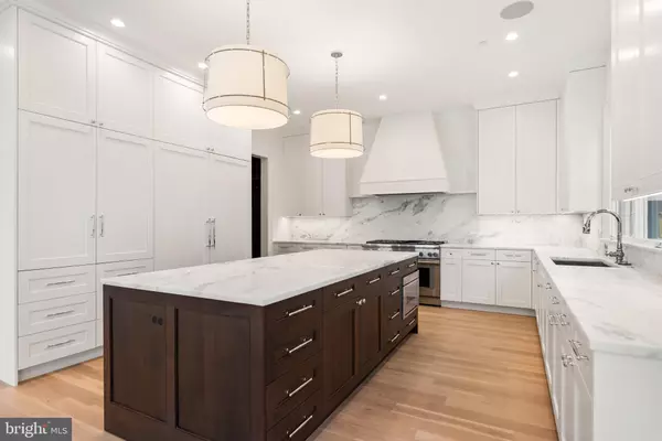 Washington, DC 20016,4905 VAN NESS ST NW