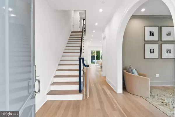 Washington, DC 20016,4905 VAN NESS ST NW