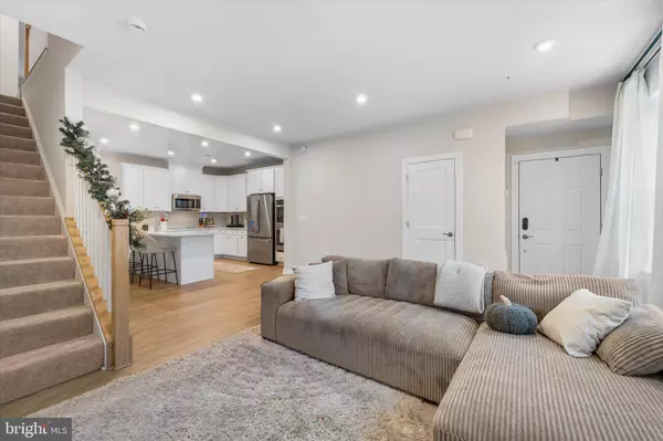 Manassas, VA 20111,203 PARK CENTRAL TER