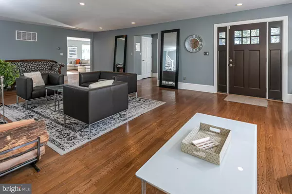 Princeton, NJ 08540,10 TALL TIMBERS DR