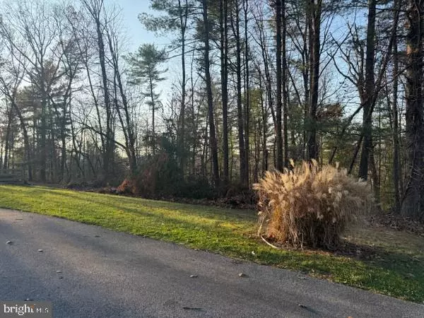 Felton, PA 17322,276 OAKBROOK DR