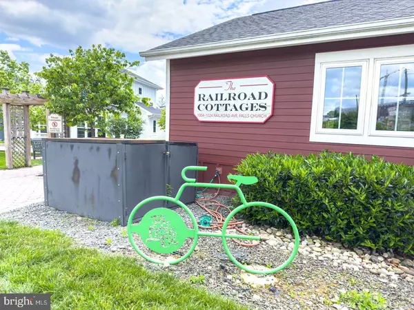 Falls Church, VA 22046,1022 RAILROAD AVE #4