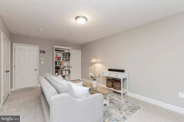 Triangle, VA 22172,4336 POTOMAC HIGHLANDS CIR #51