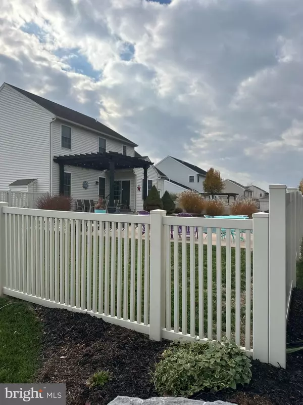 Palmyra, PA 17078,11 WICKERBERRY LN