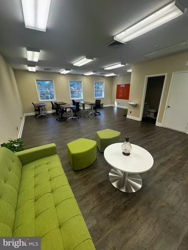 Manassas, VA 20109,7528 DIPLOMAT DR #201