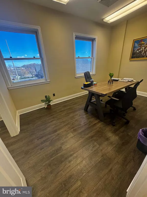 Manassas, VA 20109,7528 DIPLOMAT DR #201