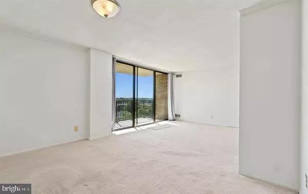 Rockville, MD 20850,118 MONROE ST #118-1109