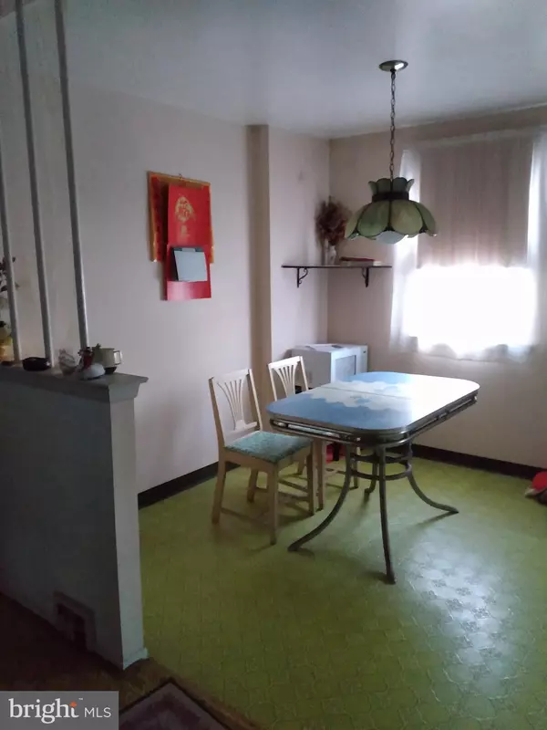 Philadelphia, PA 19154,3230 COMLY RD