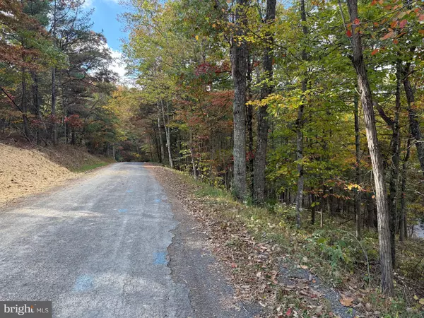 SUSAN RD, Mt Jackson, VA 22842