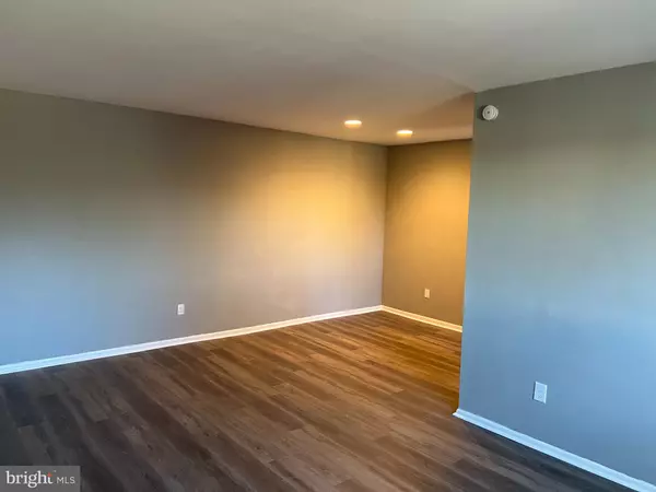 Philadelphia, PA 19115,9921 BUSTLETON AVE #Q-9