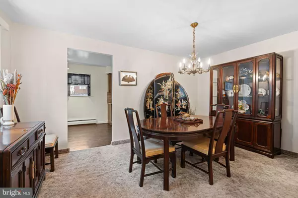 Philadelphia, PA 19111,1123 TABOR PL