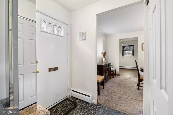 Philadelphia, PA 19111,1123 TABOR PL