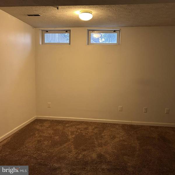 Temple Hills, MD 20748,2024 S ANVIL LN