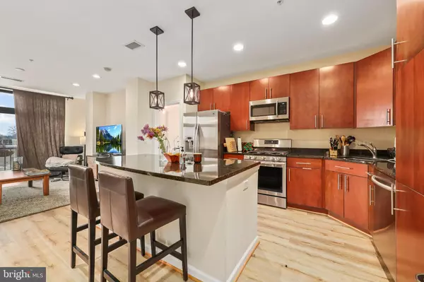 Falls Church, VA 22046,444 W BROAD ST #504