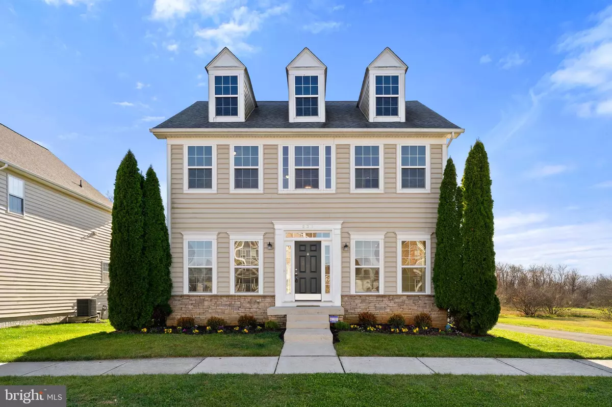 Charles Town, WV 25414,231 COLONIAL DR