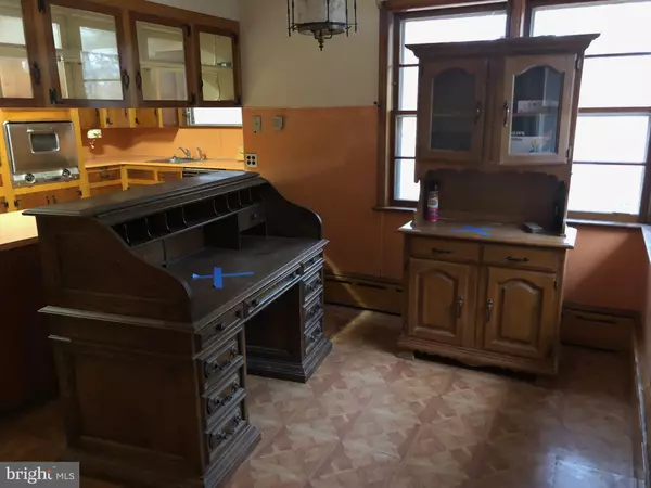 Vineland, NJ 08360,571 W SHERMAN AVE