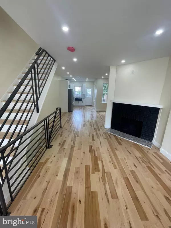 Philadelphia, PA 19141,1917 W SPENCER AVE