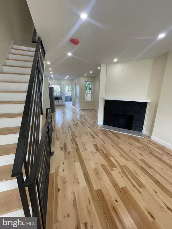 Philadelphia, PA 19141,1917 W SPENCER AVE