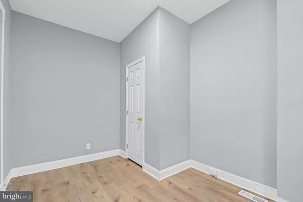 Baltimore, MD 21218,652 BARTLETT AVE