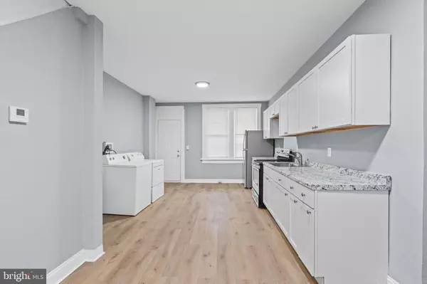 Baltimore, MD 21218,652 BARTLETT AVE