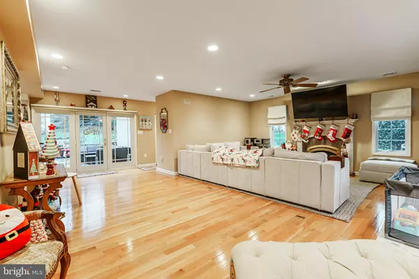 Jenkintown, PA 19046,841 RODMAN AVE