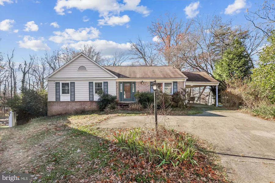 7013 STONE MILL PL, Alexandria, VA 22306