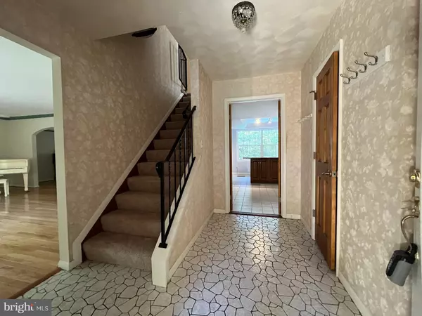 Triangle, VA 22172,3203 RIVERVIEW DR