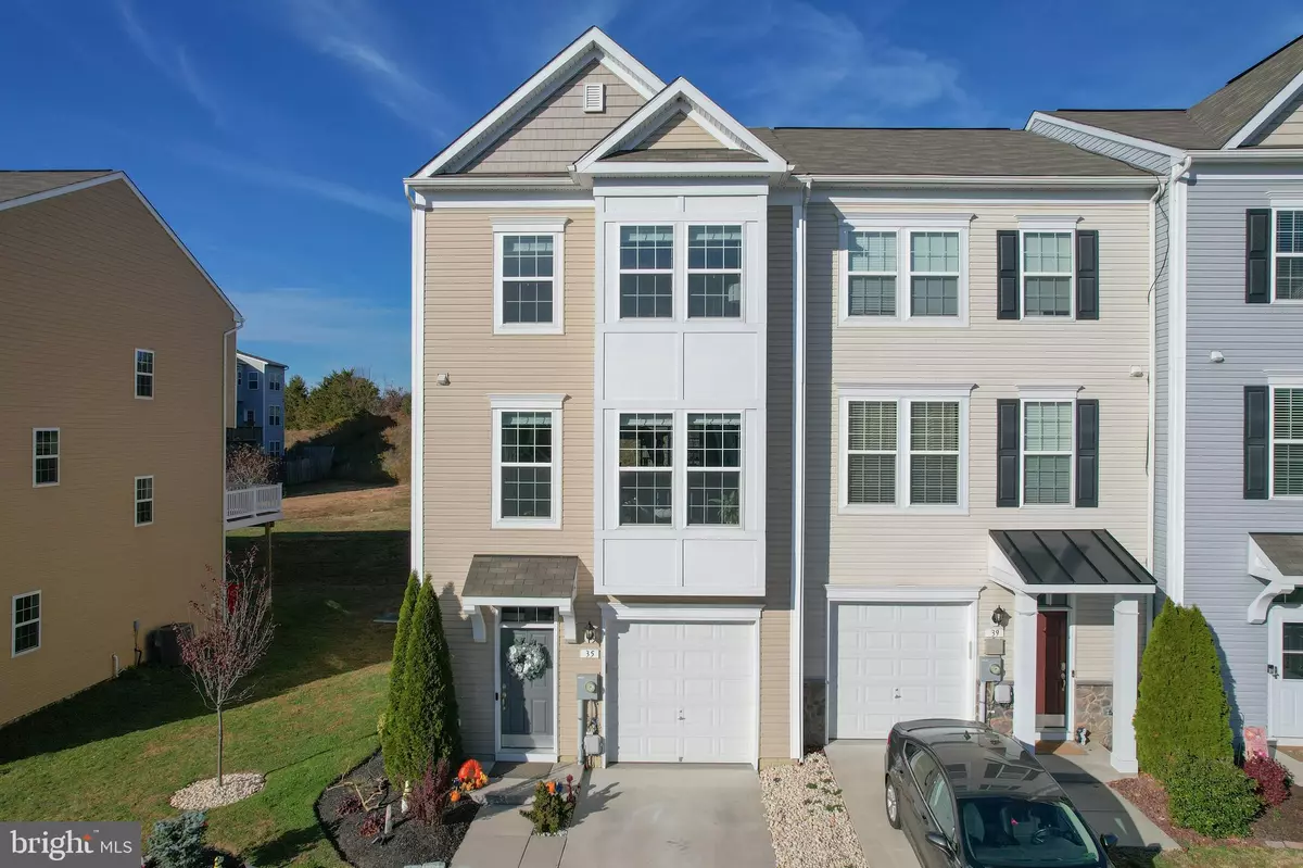 Falling Waters, WV 25419,35 LANDIS CT