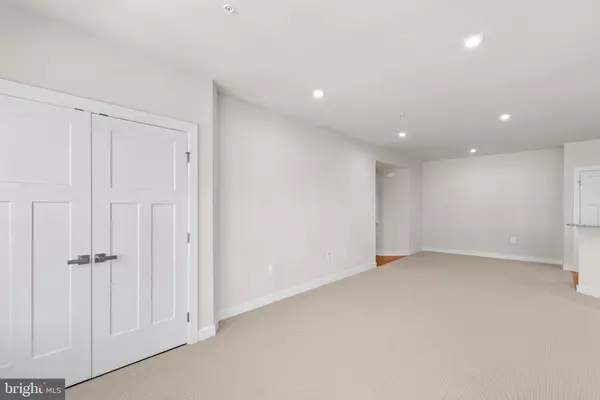 Frederick, MD 21704,3520 STARLIGHT ST #302